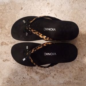 Vionic sandles